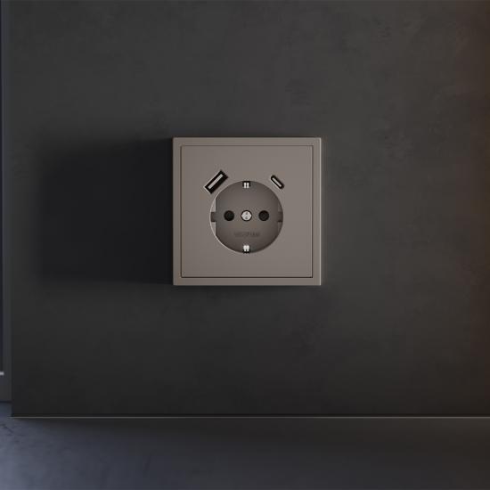 Накладка для розетки с заземлением и защитными шторками, с USB A+C, S70 (капучино)