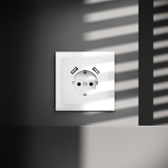 Розетка встраиваемая VOLTUM S70 с заземлением и защитными шторками, 16А, с USB, A+A, (белый матовый)